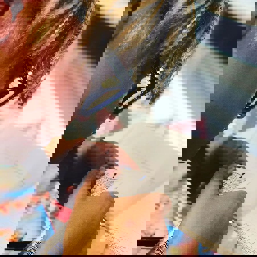 Forskergruppa forsker på plast i kosmetikk