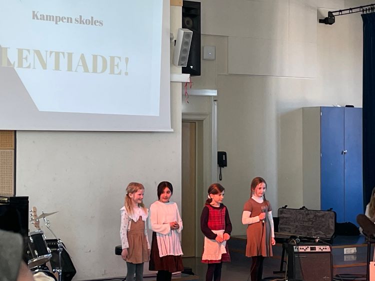 Sang og bevegelser fra 2.trinn